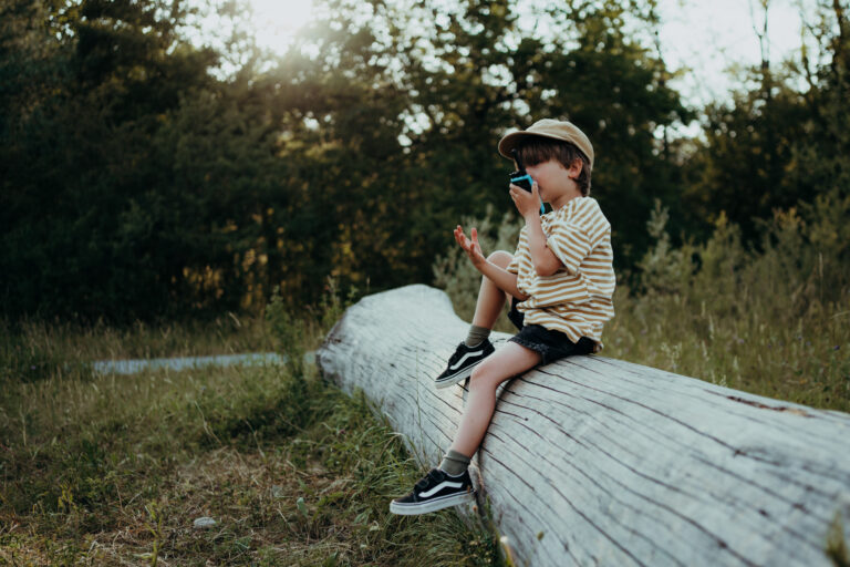 Les beaux jours arrivent : et si on transformait chaque balade en aventure ?